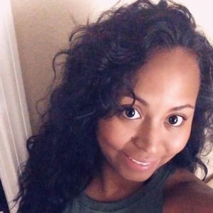 Meet your Posher, Zenyda